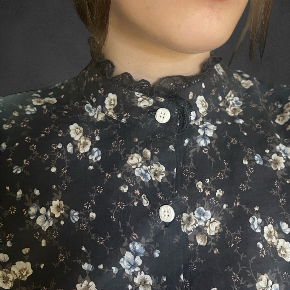 Romantic Dark Gray Floral Denim Button Down Lace Trim Collar & Cuffs NWT